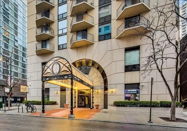 29th image of 70 W Huron St #1602, Chicago, IL 60654 | MLS# 12715095