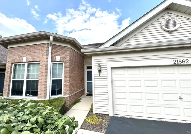 1st image of 21562 Victory Lake Wy, Crest Hill, IL 60403 | MLS# 12715114