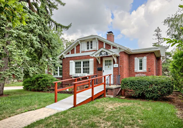 Photo 1 of Single family home for sale at 345 Vincent Pl, Elgin, IL 60123 | MLS# 12715140 | Listing updated on 2026-09-06