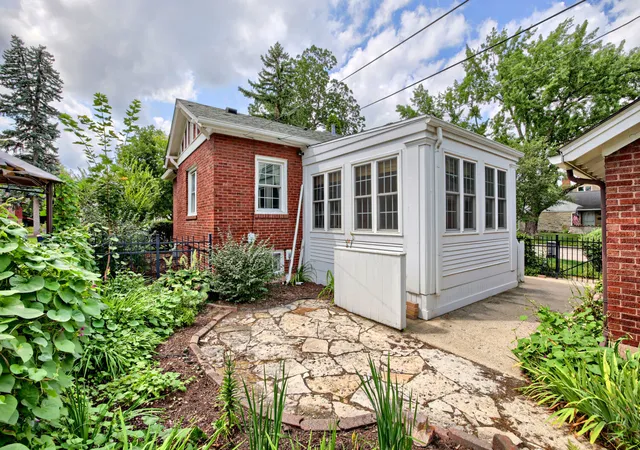 16th image of 345 Vincent Pl, Elgin, IL 60123 | MLS# 12715140
