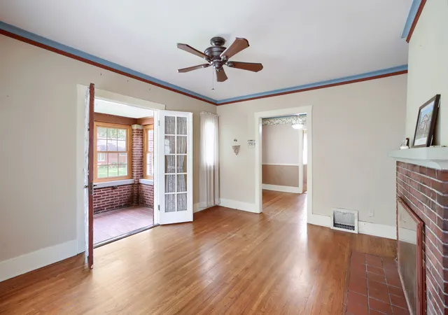 2nd image of 345 Vincent Pl, Elgin, IL 60123 | MLS# 12715140