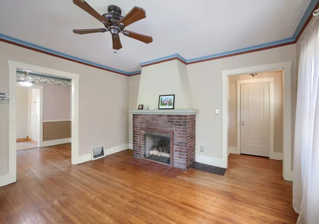 image of 345 Vincent Pl, Elgin, IL 60123 | MLS# 12715140