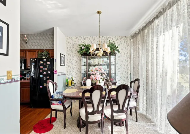 Photo 4 of Townhouse for sale at 17895 W Braewick Rd, Gurnee, IL 60031 | MLS# 12715145 | Listing updated on 2026-09-14