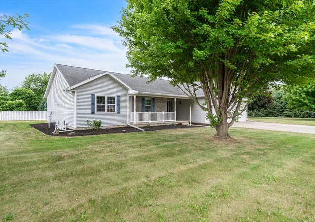 2nd image of 14 Quail Hollow Est, Geneseo, IL 61254 | MLS# 12715155