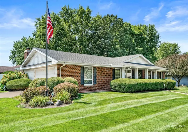 Photo 2 of Single family home for sale at 2250 Lowell St, Aurora, IL 60506 | MLS# 12715199 | Listing updated on 2026-08-14