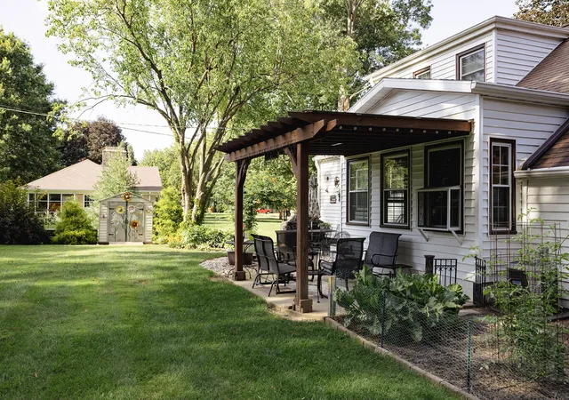 11th image of 1205 Sinnissippi Park Rd, Sterling, IL 61081 | MLS# 12715221