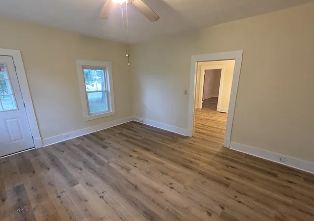Photo 4 of Single family home for sale at 1204 N Dawley St, Salem, IL 62881 | MLS# 12715259 | Listing updated on 2026-08-31