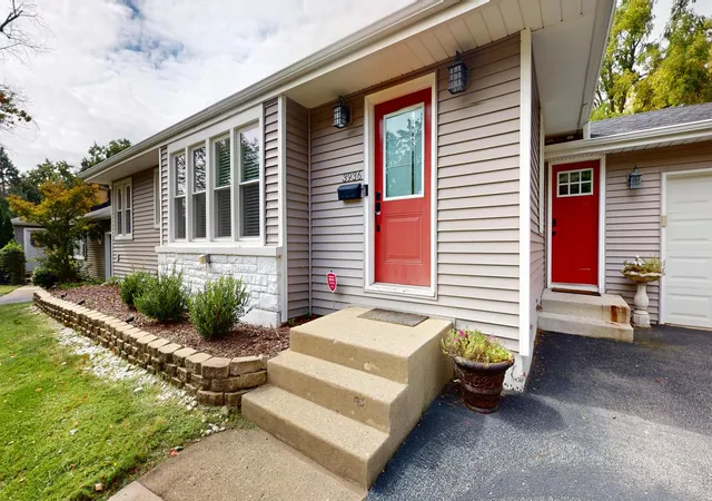 Photo 4 of Single family home for sale at 3936 Highland Ave, Downers Grove, IL 60515 | MLS# 12715266 | Listing updated on 2026-10-07