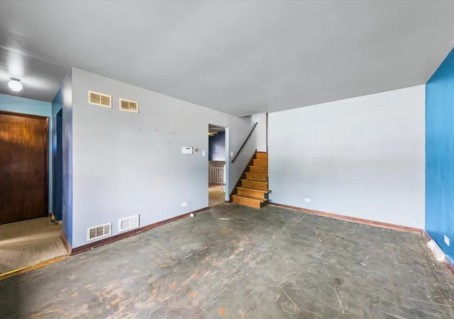 2nd image of 15101 Beachview Ter, Dolton, IL 60419 | MLS# 12715270