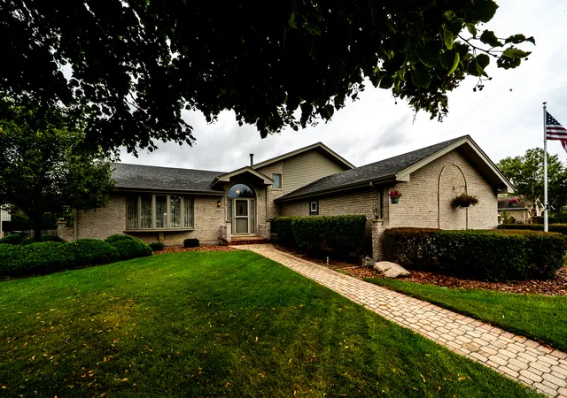 Photo 1 of Single family home for sale at 10708 Willow Ave, Mokena, IL 60448 | MLS# 12715275 | Listing updated on 2026-09-14