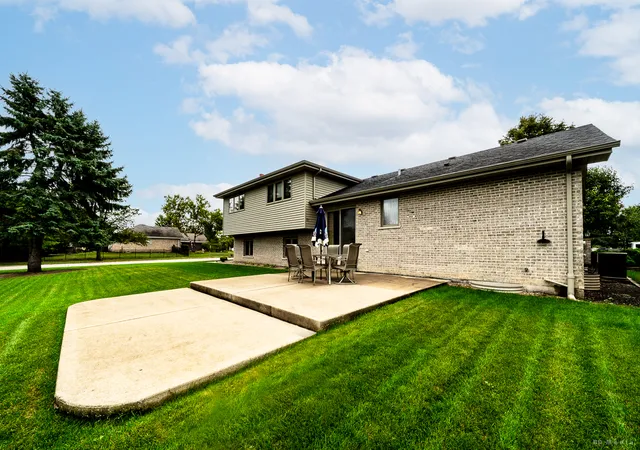 Photo 3 of Single family home for sale at 10708 Willow Ave, Mokena, IL 60448 | MLS# 12715275 | Listing updated on 2026-10-09