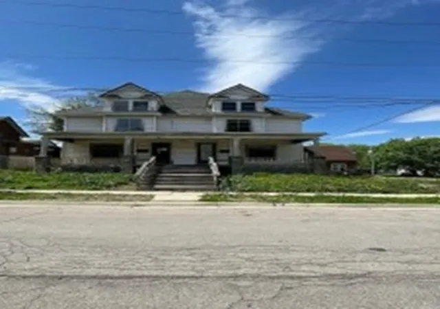 2nd image of 16 18 N Green Ave, Freeport, IL 61032 | MLS# 12715316