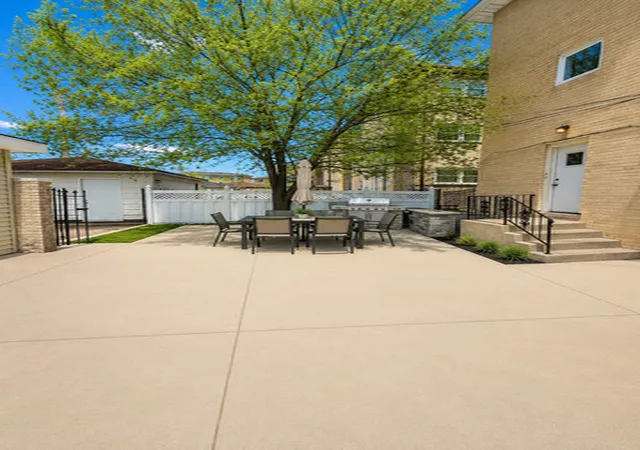 2nd image of 7942 W Addison St, Chicago, IL 60634