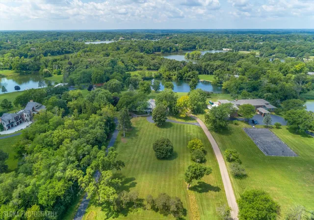 Photo 4 of Single family home for sale at 62 Dundee Ln, Barrington Hills, IL 60010 | MLS# 12715367 | Listing updated on 2026-08-13