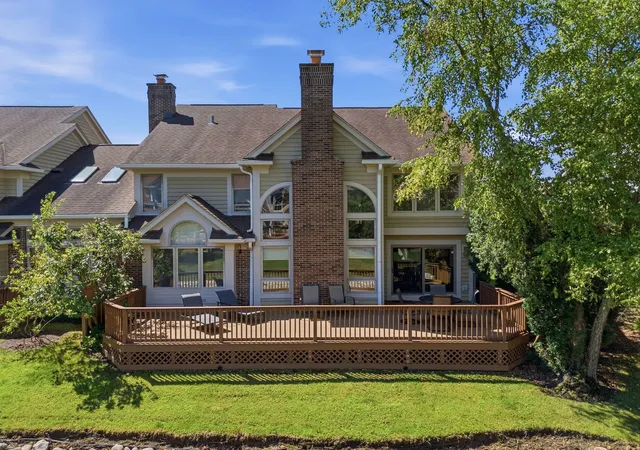 Photo 1 of Sale Pending at 876 Island Ct, Deerfield, IL 60015 | MLS# 12715470 | Listing updated on 2026-09-23