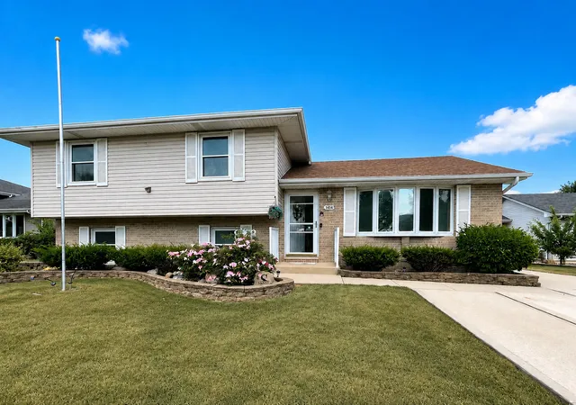 Photo 1 of Single family home for sale at 1414 Howland Dr, Joliet, IL 60431 | MLS# 12715476 | Listing updated on 2026-09-23