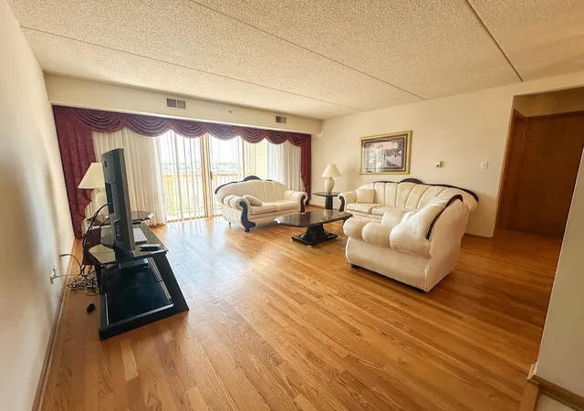 Photo 2 of Condo for sale at 4700 N Harlem Ave #306, Harwood Heights, IL 60706 | MLS# 12715483 | Listing updated on 2026-09-01
