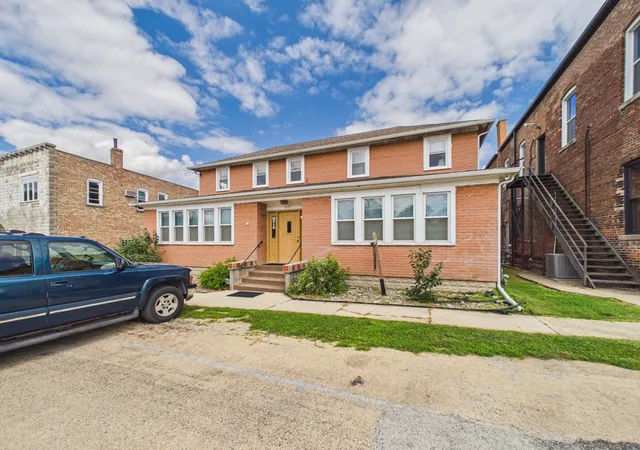 Photo 1 of Single family home for sale at 605 Reed St, Beecher, IL 60401 | MLS# 12715487 | Listing updated on 2026-08-02