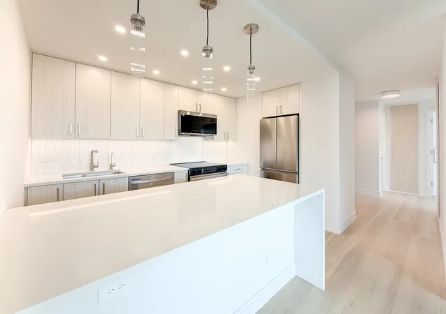 2nd image of 336 W Wellington Ave #1901, Chicago, IL 60657 | MLS# 12715517