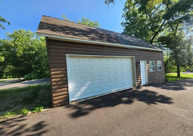 Photo 4 of Single family home for sale at 24 Magnolia Dr, Putnam, IL 61560 | MLS# 12715530 | Listing updated on 2026-08-04