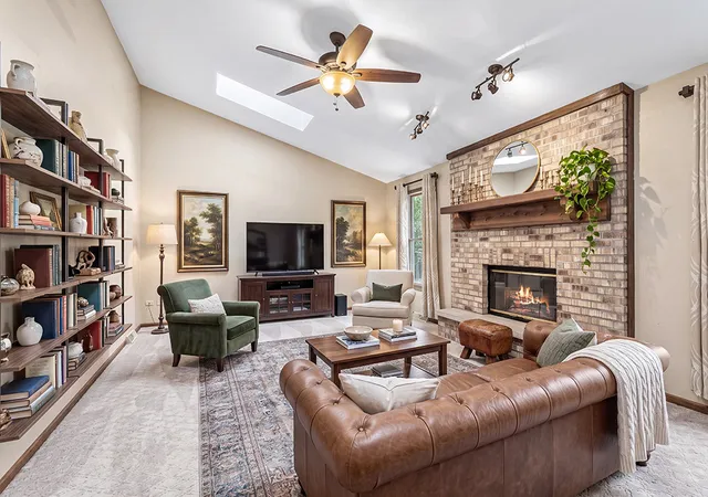Photo 2 of Single family home for sale at 1107 Rosewood St, Shorewood, IL 60404 | MLS# 12715564 | Listing updated on 2026-09-23