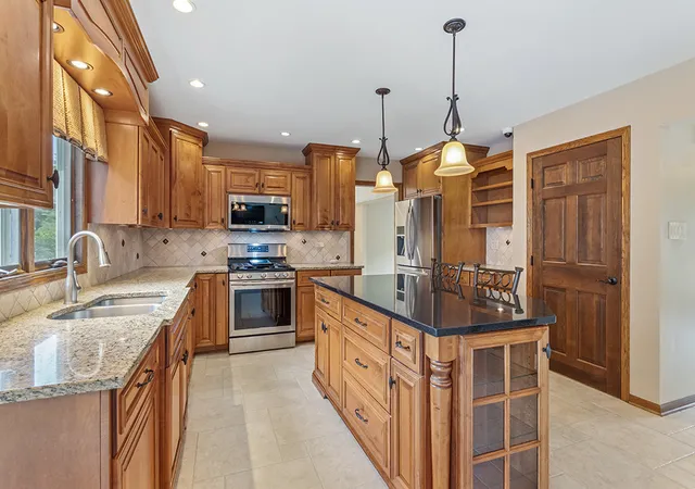 Photo 4 of Single family home for sale at 1107 Rosewood St, Shorewood, IL 60404 | MLS# 12715564 | Listing updated on 2026-09-23