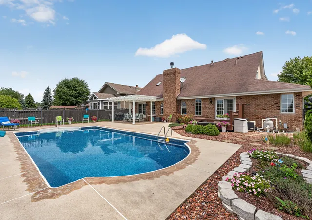 Photo 3 of Single family home for sale at 15164 Olympic Ln, Lockport, IL 60441 | MLS# 12715575 | Listing updated on 2026-09-23
