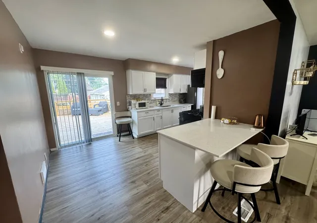 Photo 3 of Single family home for sale at 18269 Burnham Ave, Lansing, IL 60438 | MLS# 12715586 | Listing updated on 2026-09-23