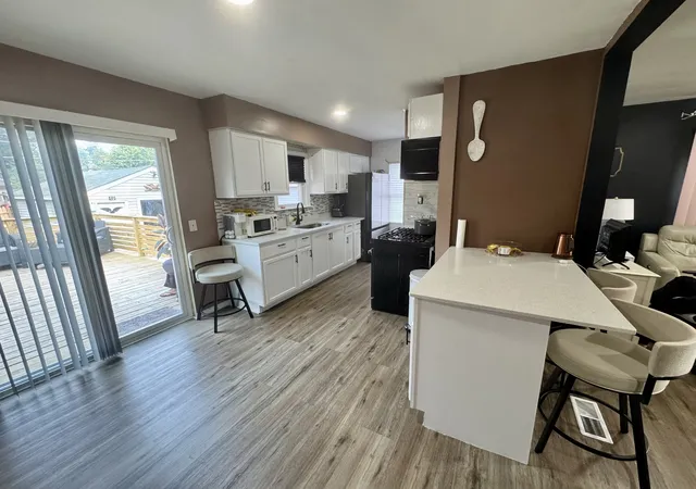 Photo 3 of Single family home for sale at 18269 Burnham Ave, Lansing, IL 60438 | MLS# 12715586 | Listing updated on 2026-09-23