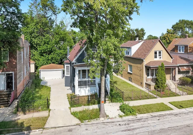 3rd image of 8942 S Aberdeen St, Chicago, IL 60620 | MLS# 12715608