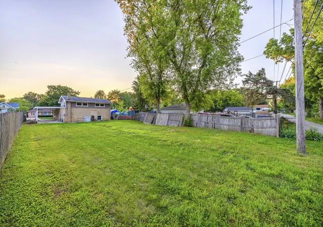 Photo 26 of Sale Pending at 2919 Ezekiel Ave, Zion, IL 60099 | MLS# 12715636 | Listing updated on 2026-08-12