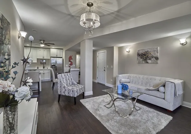 4th image of 4520 S King Dr, Chicago, IL 60653