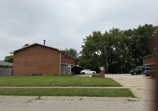 Townhouse for sale at 314 Riley Dr, Bloomington, IL 61701 | MLS# 12715643