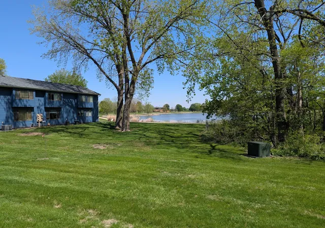 2nd image of 2575 Clayton Blvd, Champaign, IL 61822