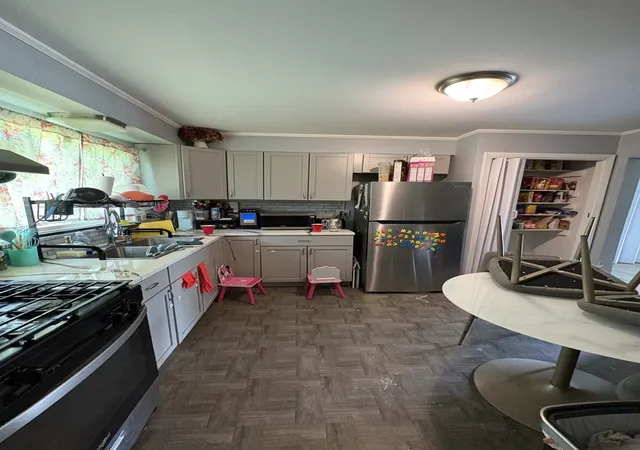 Photo 3 of Single family home for sale at 158 Algonquin St, Park Forest, IL 60466 | MLS# 12715668 | Listing updated on 2026-09-13