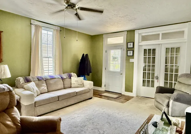 Photo 2 of Single family home for sale at 208 E 8th Street, Metropolis, IL 62960 | MLS# 12715670 | Listing updated on 2026-09-17