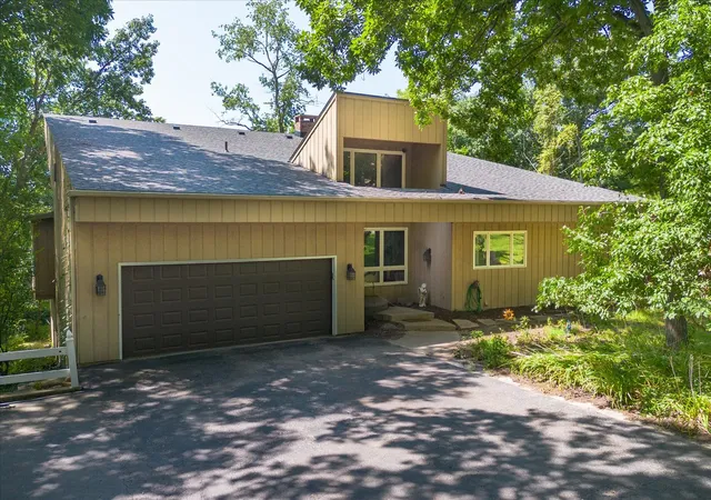 Photo 1 of Single family home for sale at 605 Sherwood Glen, Princeton, IL 61356 | MLS# 12715688 | Listing updated on 2026-07-31
