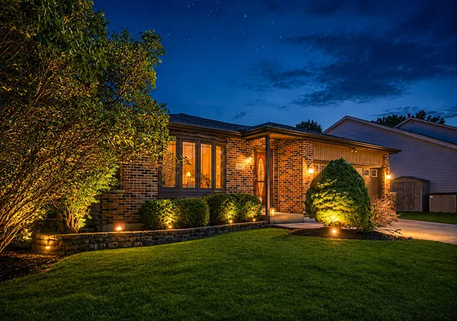 Photo 2 of Single family home for sale at 1447 Comanche Dr, Bolingbrook, IL 60490 | MLS# 12715697 | Listing updated on 2026-09-23