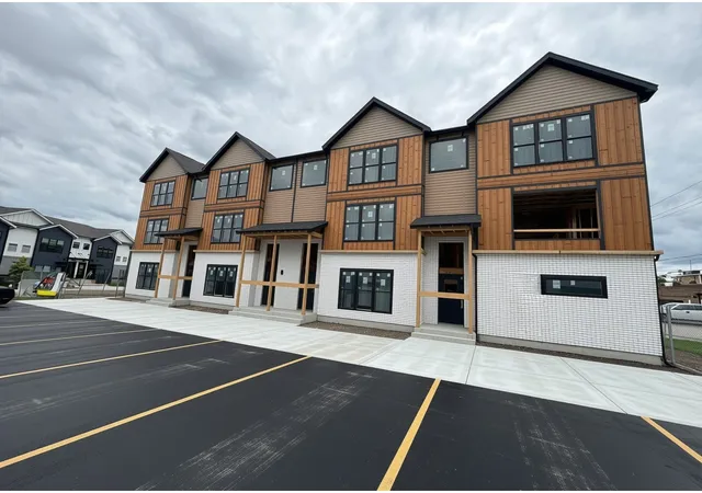 Photo 2 of Townhouse for sale at 540 N Seymour Ave #C, Mundelein, IL 60060 | MLS# 12715712 | Listing updated on 2026-08-25