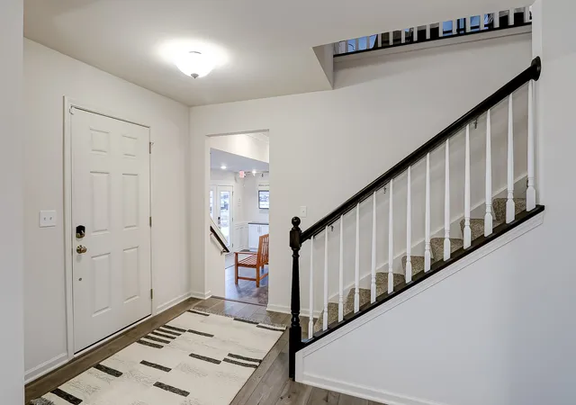 Photo 2 of Single family home for sale at 142 Piper Glen Ave, Oswego, IL 60543 | MLS# 12715730 | Listing updated on 2026-08-04