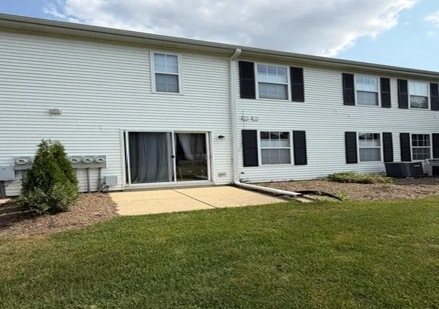 3rd image of 2468 Frost Dr, Aurora, IL 60503 | MLS# 12715757