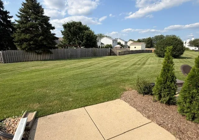 4th image of 2468 Frost Dr, Aurora, IL 60503 | MLS# 12715757