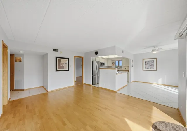 Photo 3 of Condo for sale at 545 S River Rd #505, Des Plaines, IL 60016 | MLS# 12715772 | Listing updated on 2026-09-22
