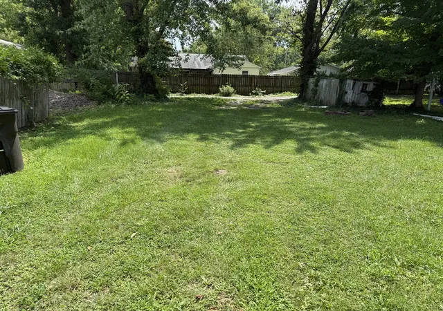 2nd image of 715 N James St, Carbondale, IL 62901 | MLS# 12715821
