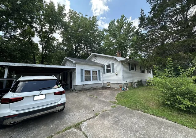 1st image of 521 N Springer St, Carbondale, IL 62901 | MLS# 12715826
