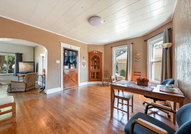 Photo 3 of Single family home for sale at 550 W Henry St, Kankakee, IL 60901 | MLS# 12715828 | Listing updated on 2026-09-20