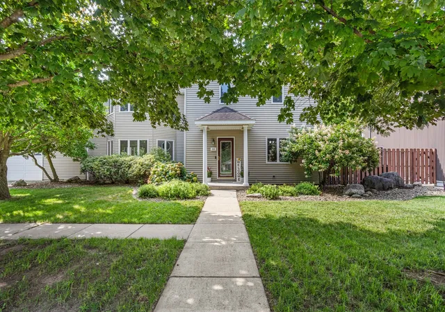 Photo 2 of Single family home for sale at 305 W Sangamon St, Fisher, IL 61843 | MLS# 12715850 | Listing updated on 2026-10-06