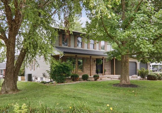 Photo 2 of Single family home for sale at 302 Ceilo View St, Colfax, IL 61728 | MLS# 12715899 | Listing updated on 2026-10-02