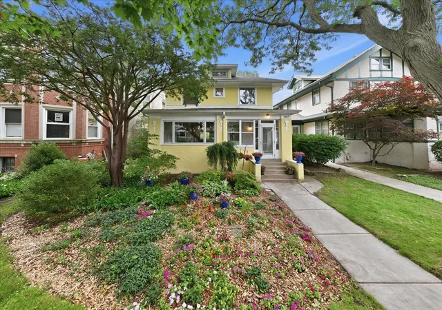 2nd image of 1527 W Juneway Ter, Chicago, IL 60626 | MLS# 12715902