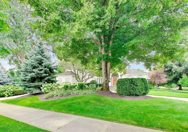 Photo 3 of Single family home for sale at 2257 Hidden Crk Ct, Lisle, IL 60532 | MLS# 12715938 | Listing updated on 2026-08-10